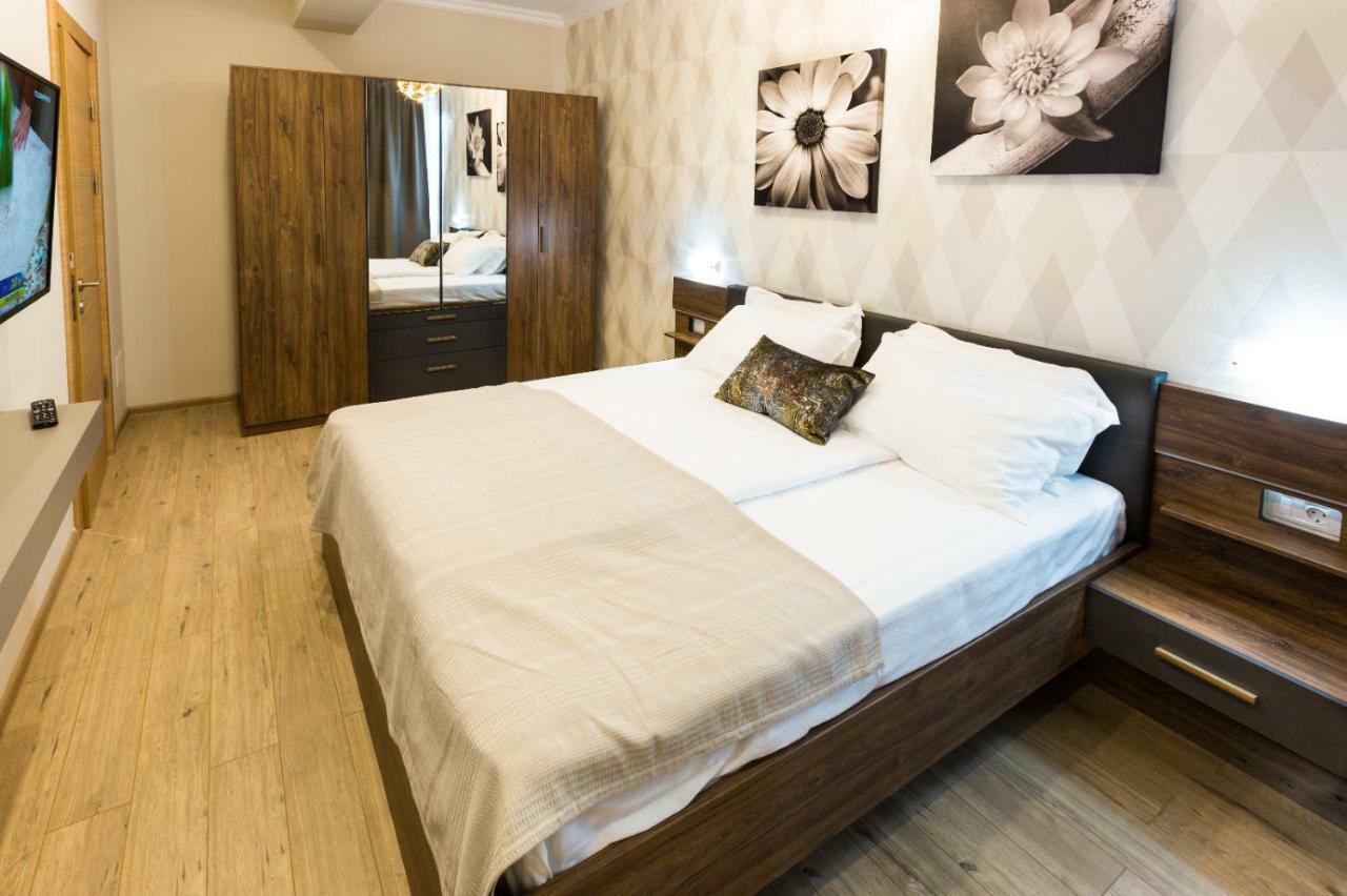 Rose Luxury Apartment ママイア エクステリア 写真